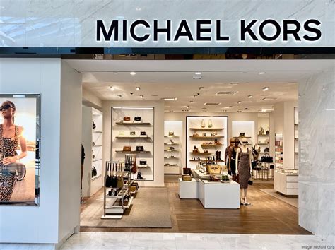 stores that sell michael kors shoes near burlington on|More.